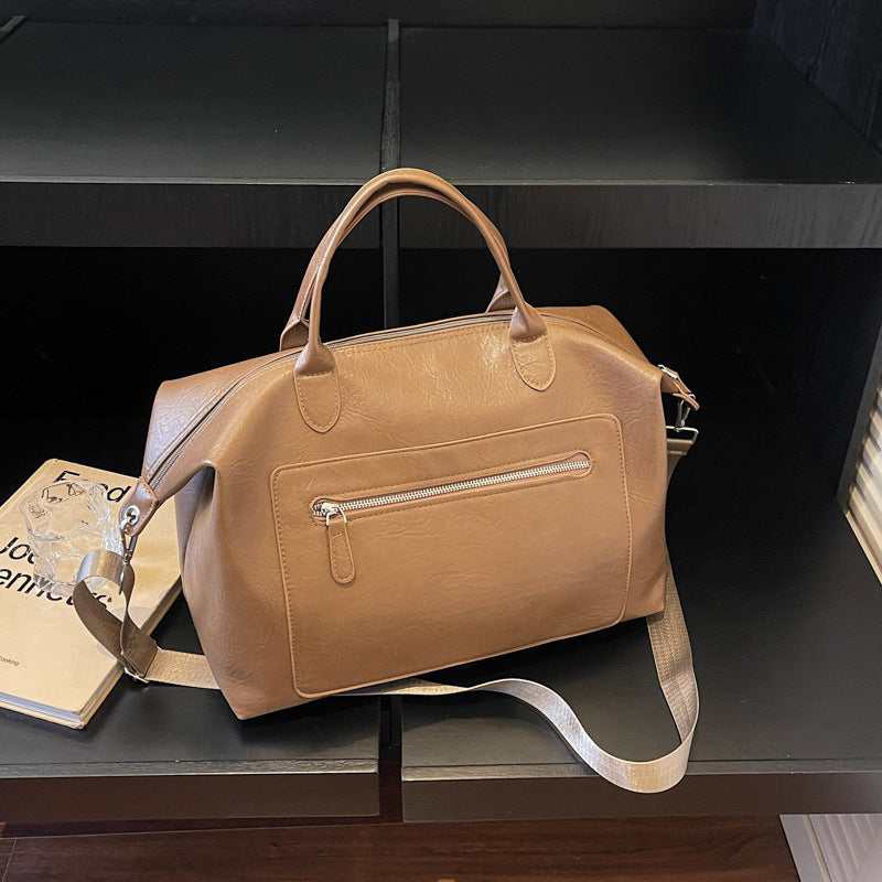 Elegant and Functional Weekend Bag Kalsten