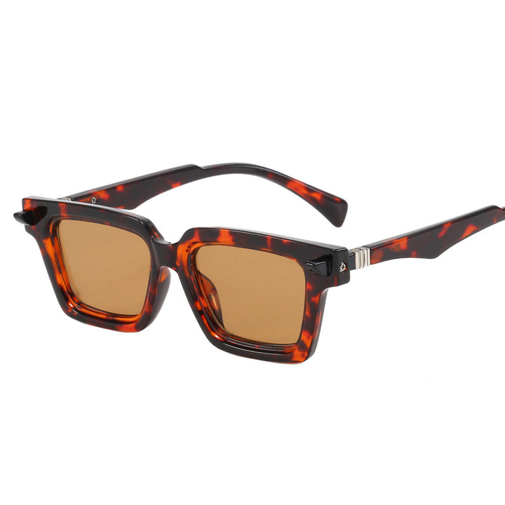 Women Vintage-inspired Sunglasses with Distinctive Frame Kalsten