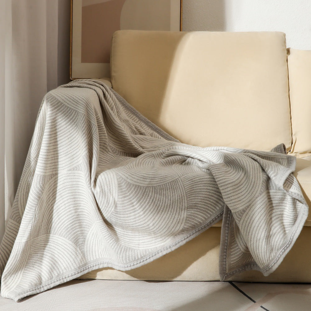 Women's exclusive and cozy knit blanket with geometric pattern Kalsten