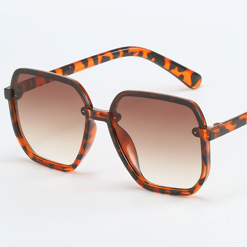 Women’s geometric sunglasses in modern design Kalsten