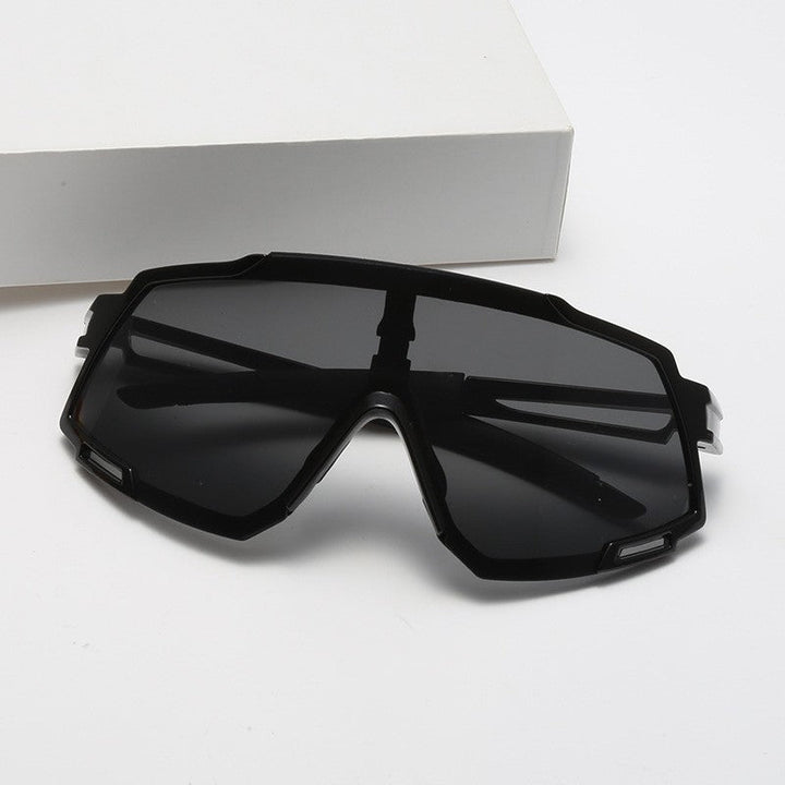 Men's sporty outdoor sunglasses with a sturdy frame and polarized lenses Kalsten