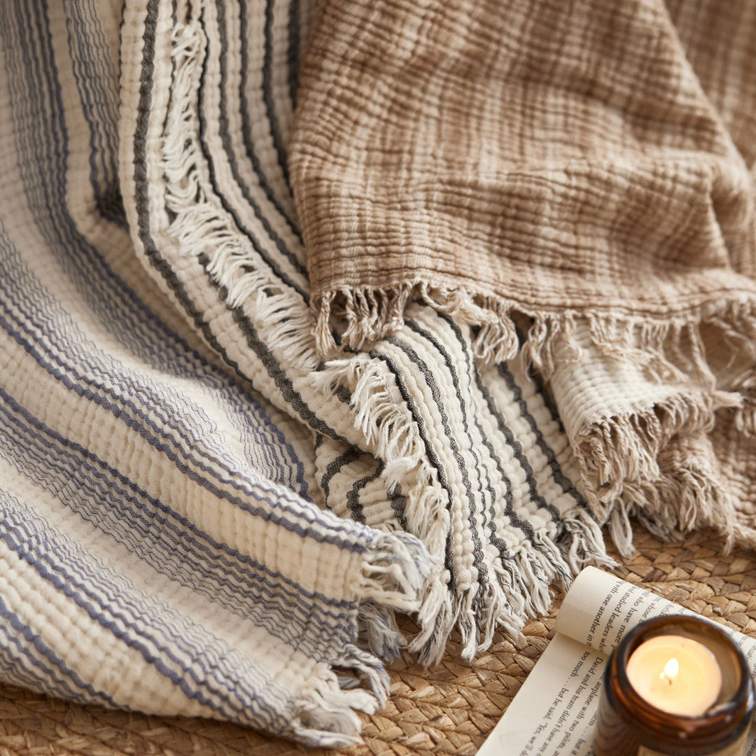 Ladies elegant and airy bedspread made of high-quality cotton Kalsten