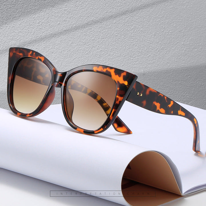 Women extravagant Cat-Eye sunglasses with mirrored lenses Kalsten