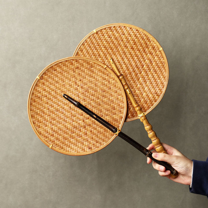 Women traditional bamboo fan Kalsten