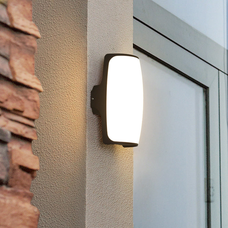 Waterproof Acrylic Curved Shade LED Outdoor Wall Sconce Lamp | Kalsten