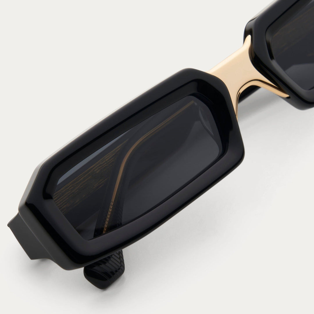 Women's stylish sunglasses in a modern rectangular design with a comfortable frame Kalsten