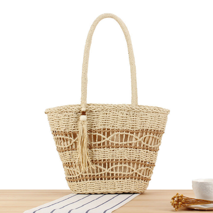 Handmade tote bag with decorative fringes Kalsten