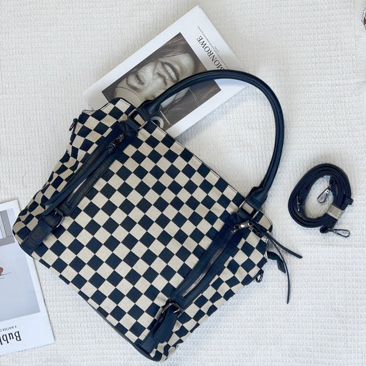 Fashionable handbag with practical accessories Kalsten
