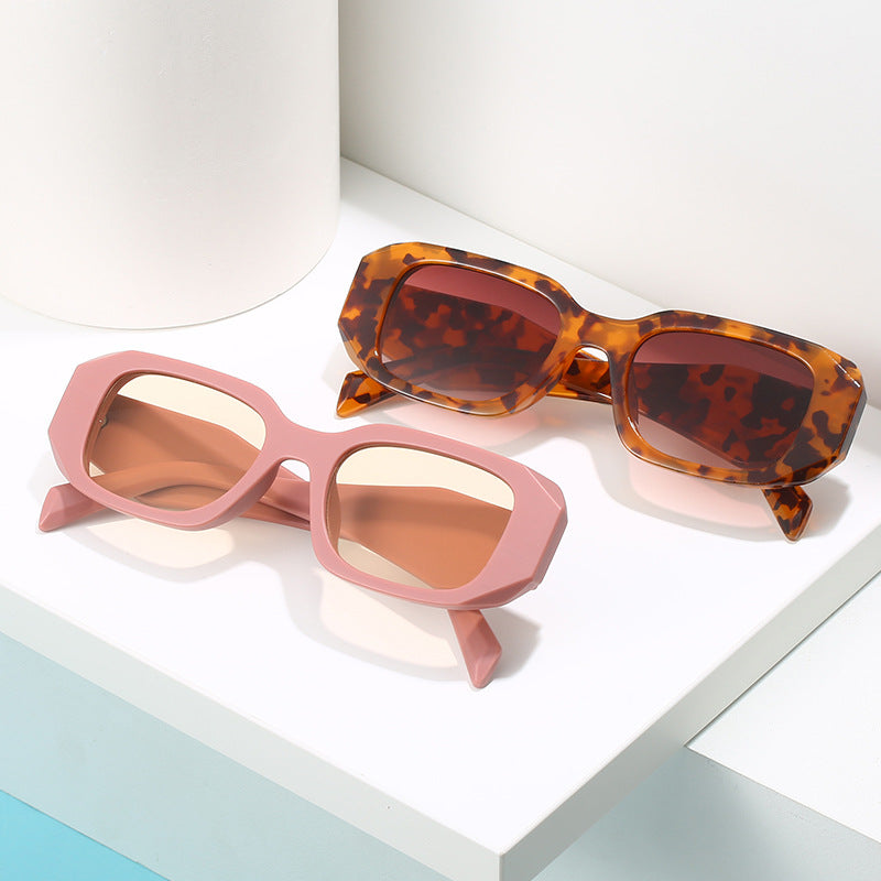 Women extravagant sunglasses in modern tortoise style Kalsten