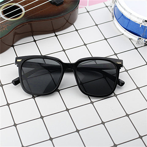Women's fashionable oversized sunglasses with square frame and UV protection Kalsten