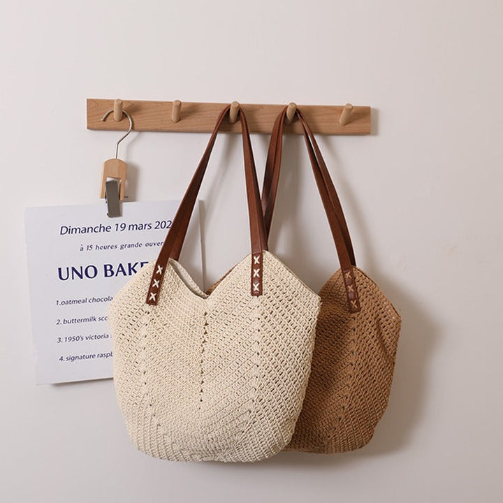 Handcrafted wicker bag with sturdy leather handles Kalsten