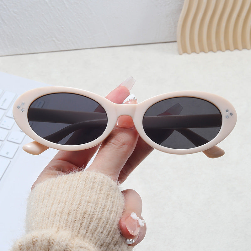 Ladies fashionable sunglasses in elegant oval design Kalsten