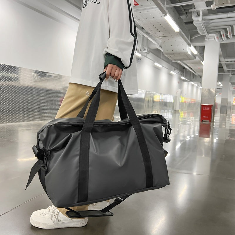 Robust Outdoor Duffel Bag with Waterproof Material and Reinforced Carry Handles Kalsten
