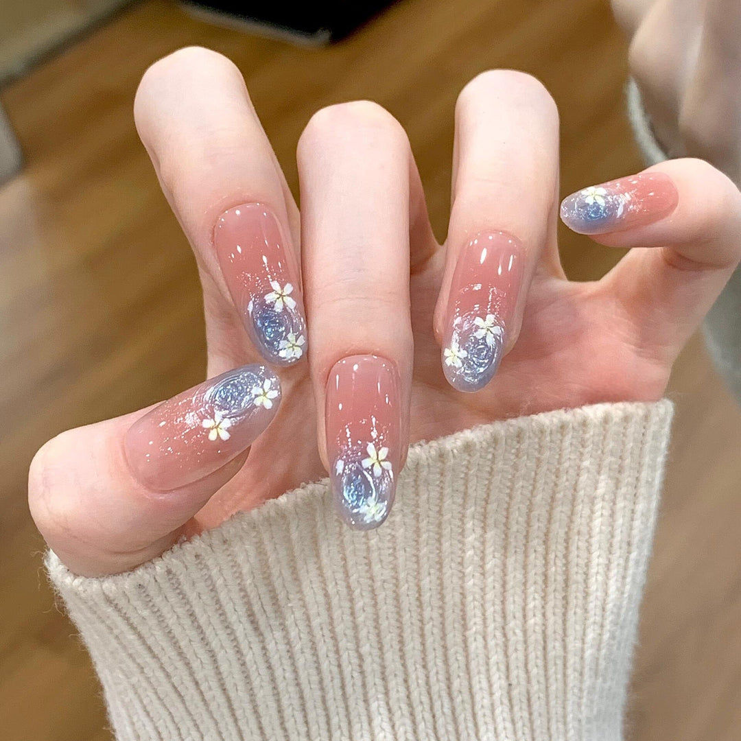 Glamorous Artificial Nails with Floral Design Kalsten