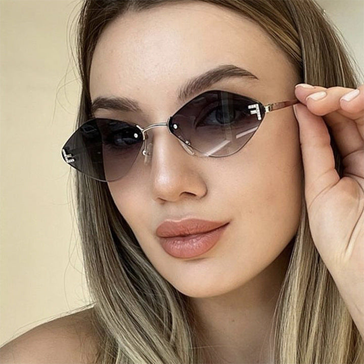 Women's geometric sunglasses in an extravagant design with gradient lenses Kalsten