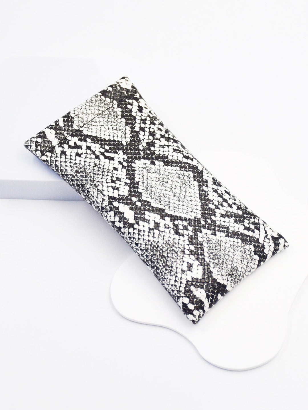 Stylish Snake Print Eyewear Case Kalsten