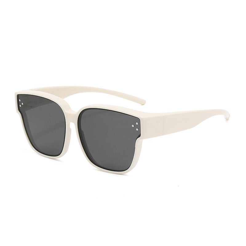 Ladies Fashion Sunglasses in clear lines design with high UV protection Kalsten