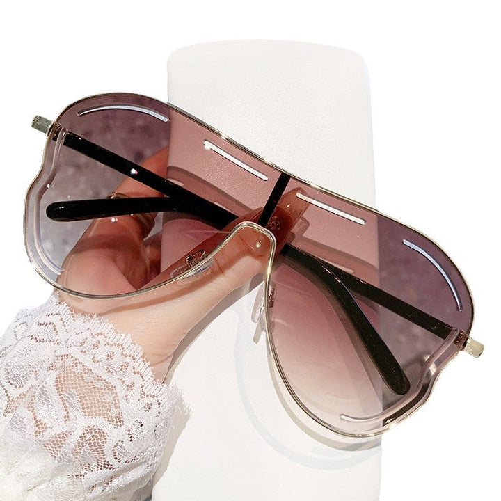 Women’s Sporty Oversized Sunglasses in Unique Design Kalsten