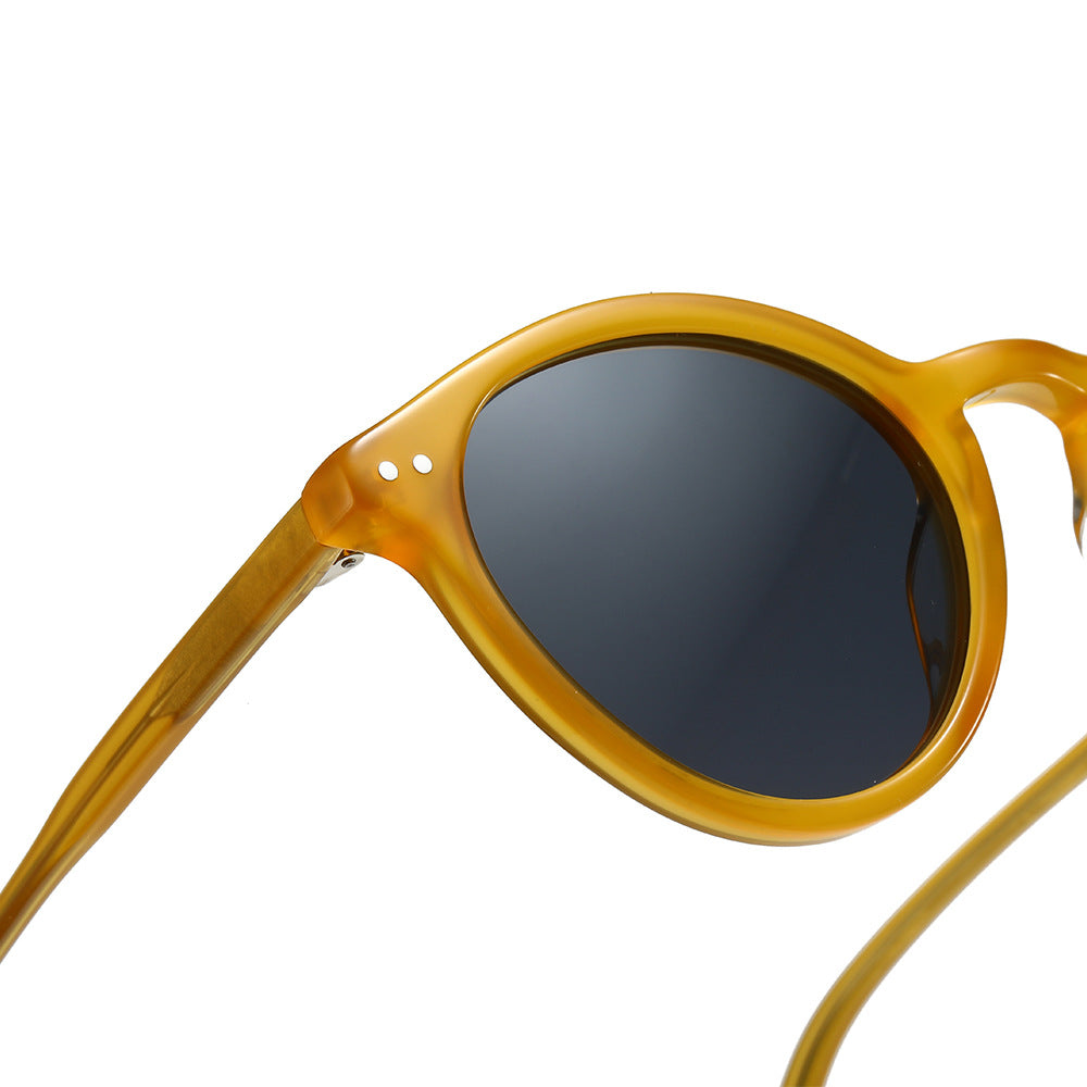 Women's fashionable sunglasses with trendy round lenses and stylish frame Kalsten