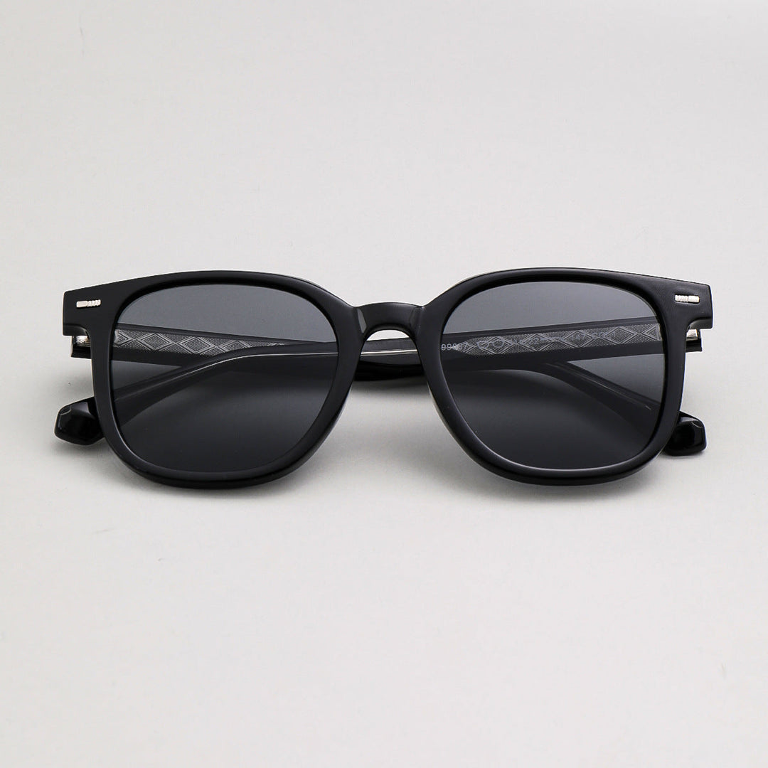 Women’s fashionable sunglasses with distinctive rectangular frame and UV protection Kalsten