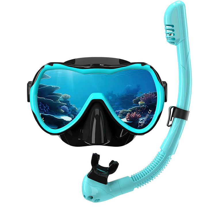 Diving mask with wide field of vision by Kalsten