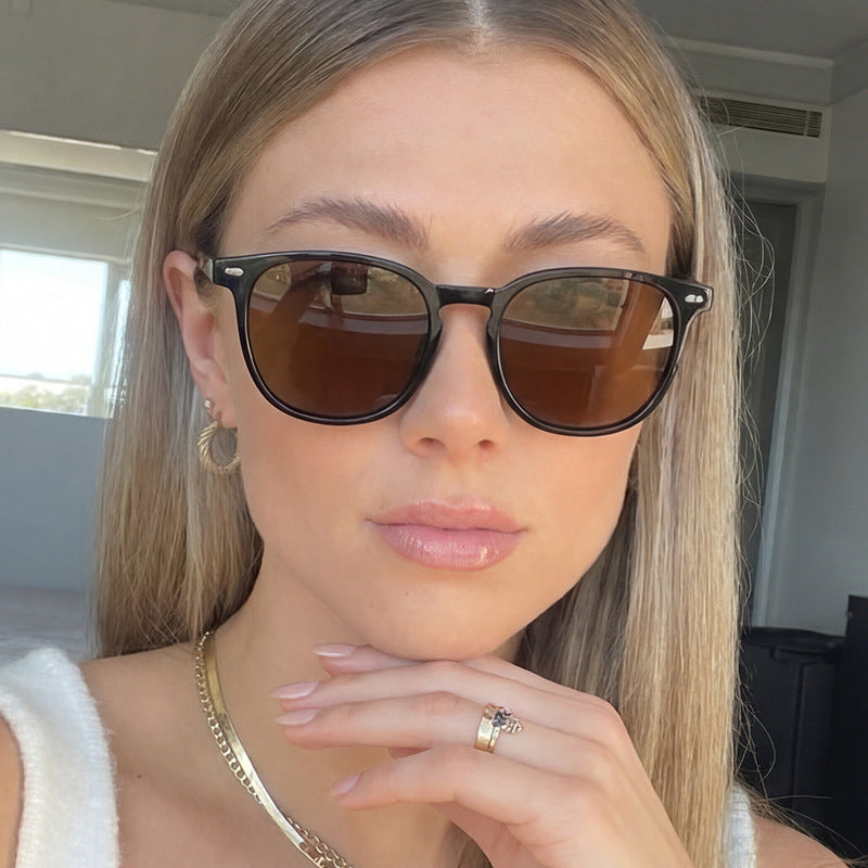 Ladies fashionable sunglasses with robust plastic frame and high-quality UV protection Kalsten
