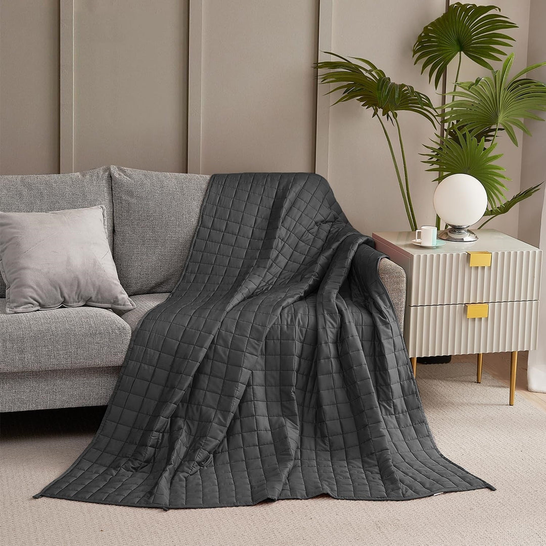 Ladies quilted bed sheet Kalsten