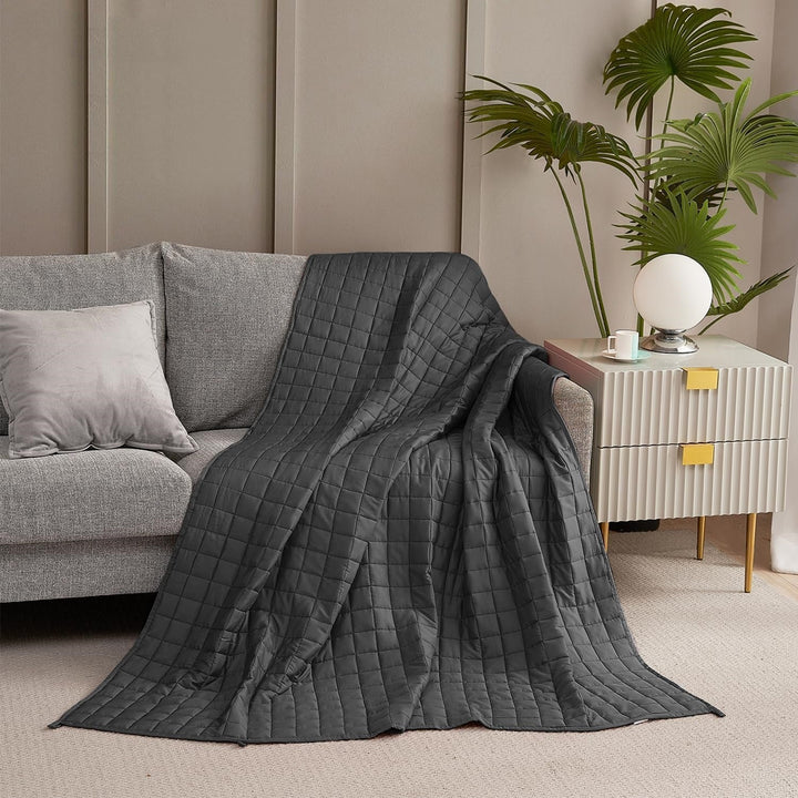 Ladies quilted bed sheet Kalsten