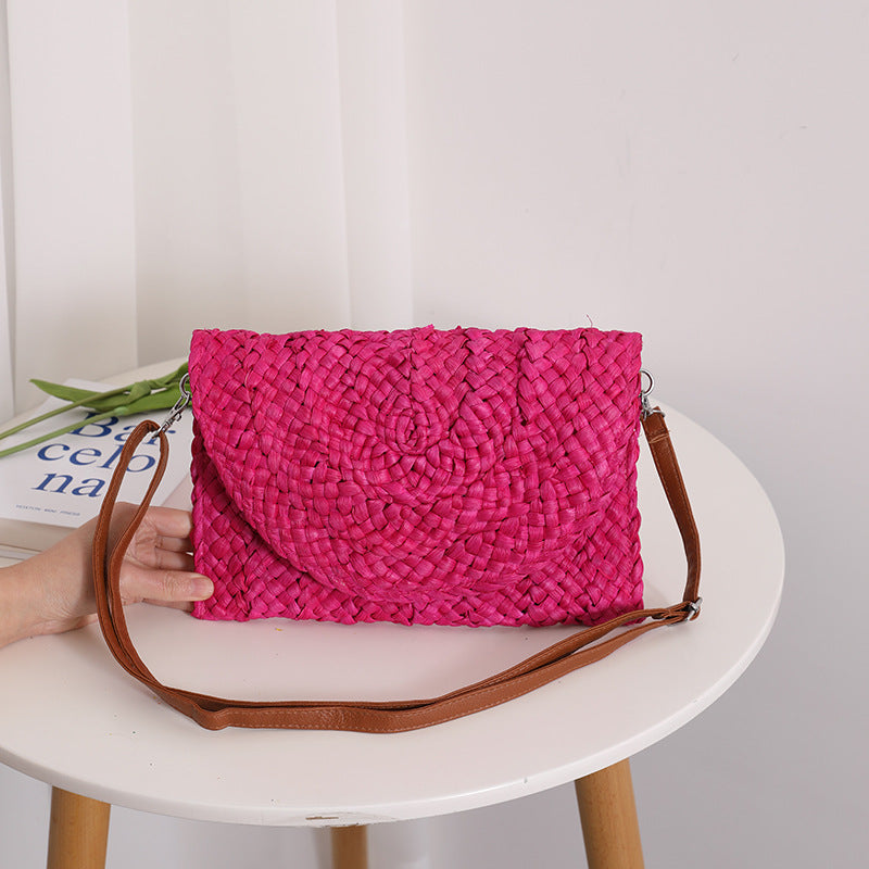 Handcrafted basket bag in elegant wave pattern Kalsten