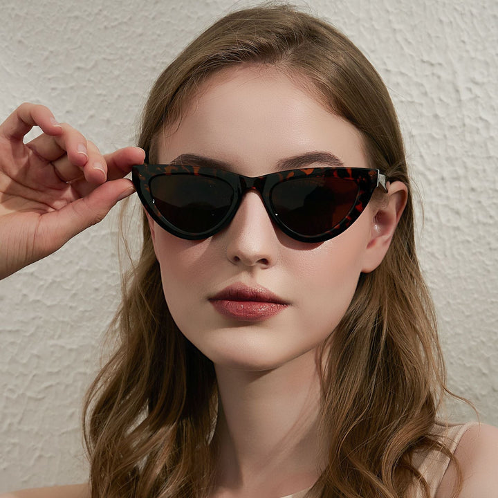 Women's Cat-Eye Sunglasses with Modern and Lightweight Frame Kalsten