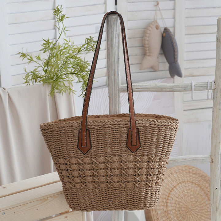 Handmade shopping and beach bag made from natural materials Kalsten
