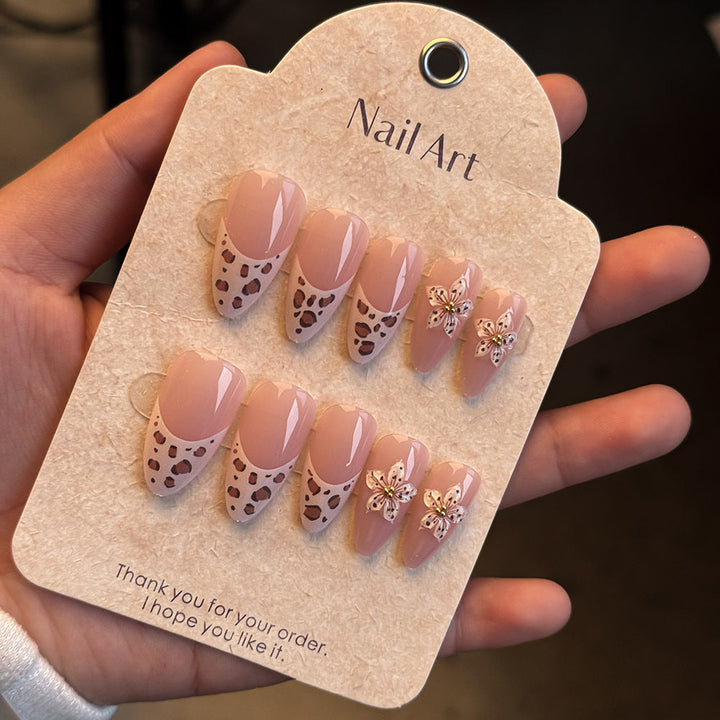 Artistic Floral-Embossed Press-On Nails Kalsten