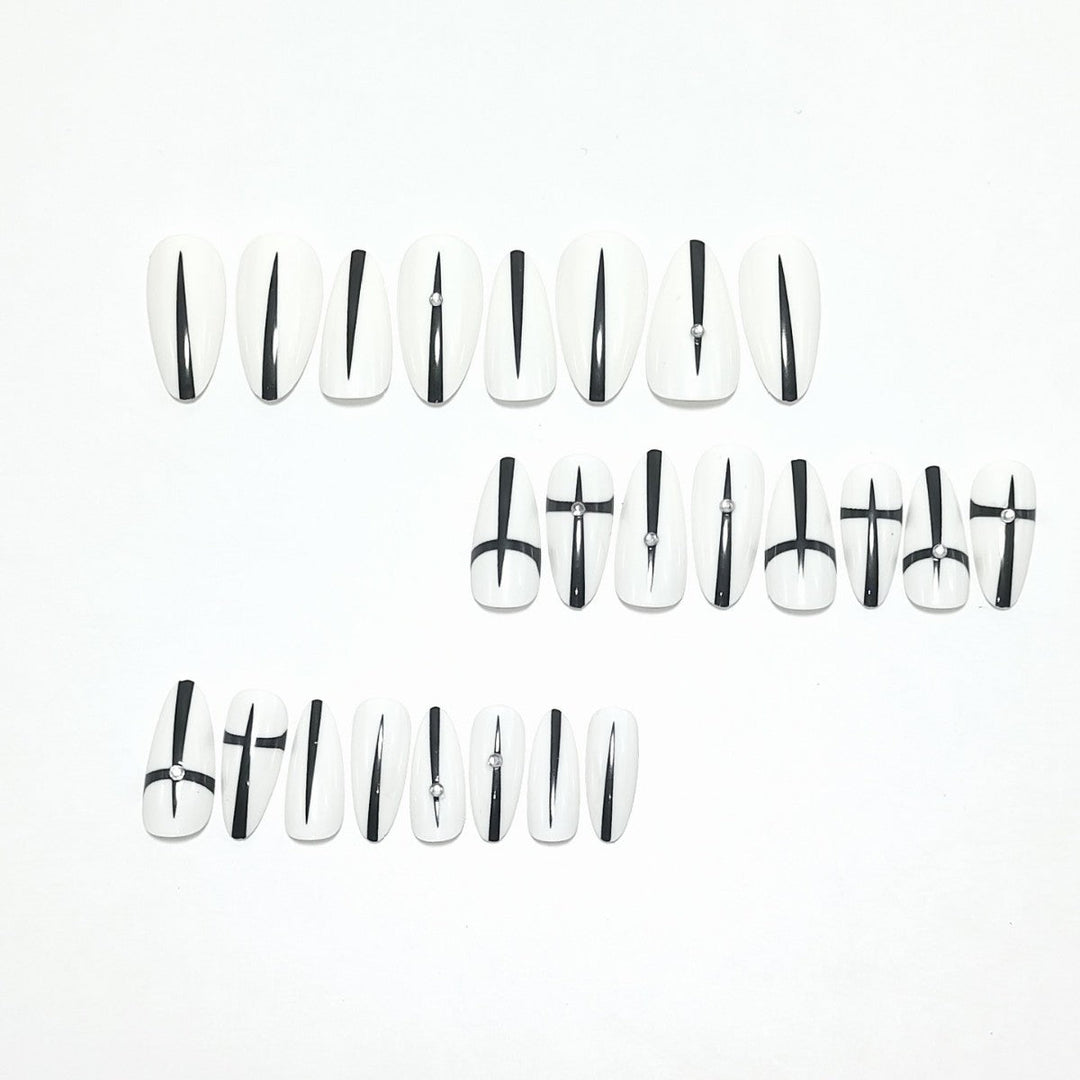 Artificial nails with elegant geometric design Kalsten