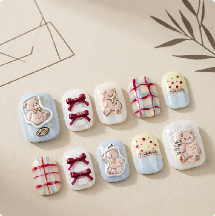Cute artificial nails with bear motif Kalsten