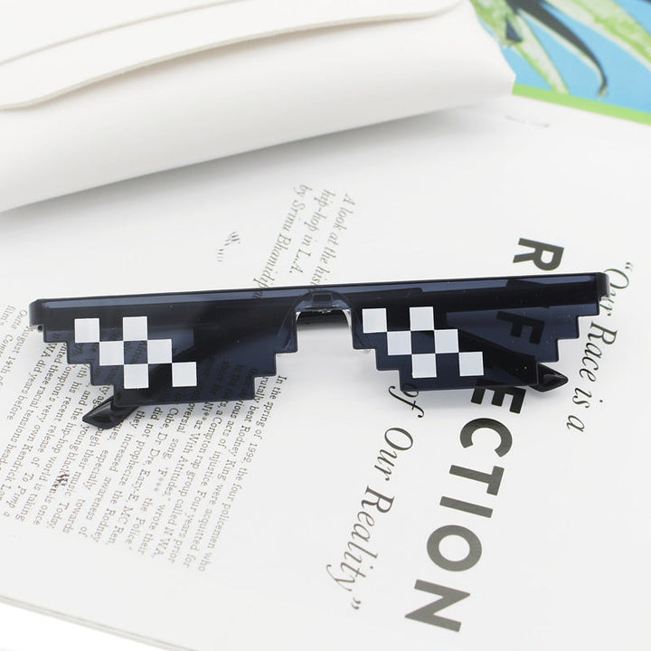 Ladies creative sunglasses in modern style element Kalsten
