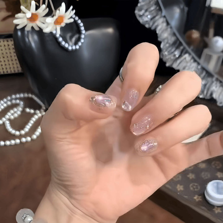 Glamorous nail art with glitter effect Kalsten