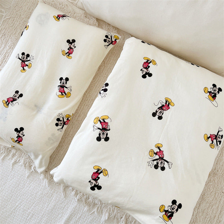 Unisex cotton pillowcase with cheerful bear design Kalsten