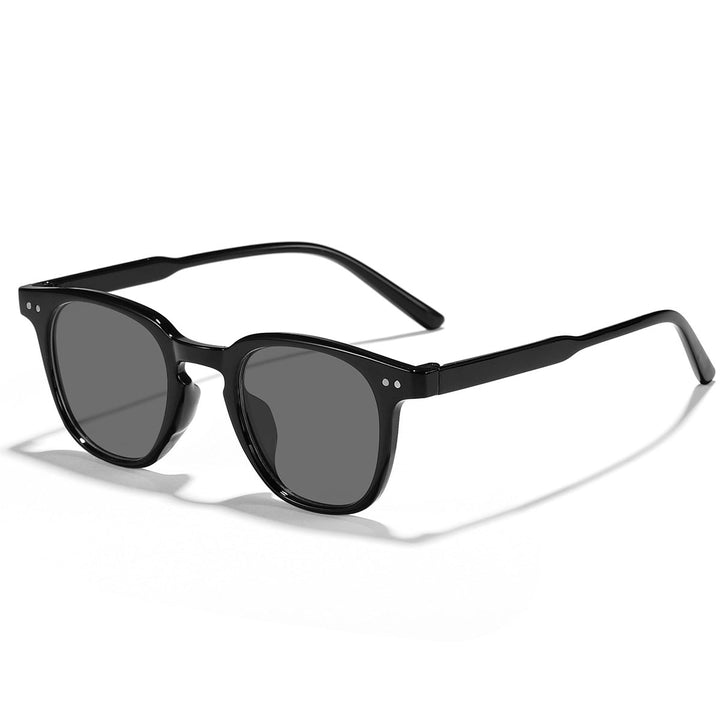 Women's sunglasses in timeless design with simple and sturdy frame Kalsten