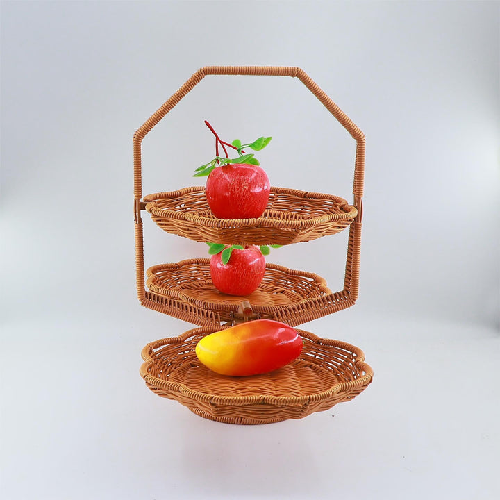 With an elegant three-tier fruit bowl Kalsten