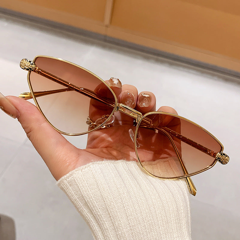 Ladies Designer Sunglasses with Chic Cat Eye Design and Luxurious Frame Kalsten