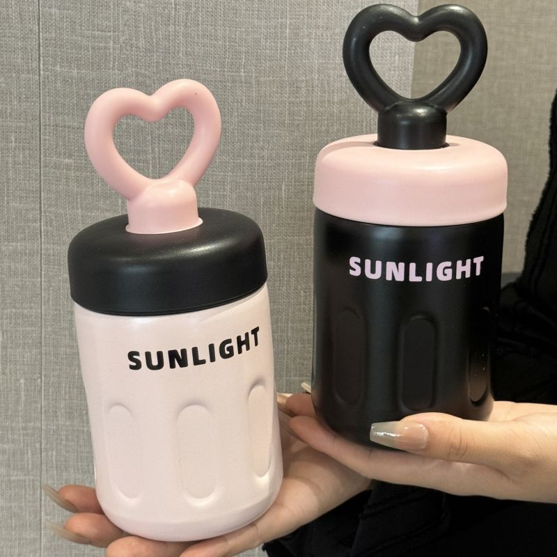 Women's practical drinking bottle with heart handle Kalsten