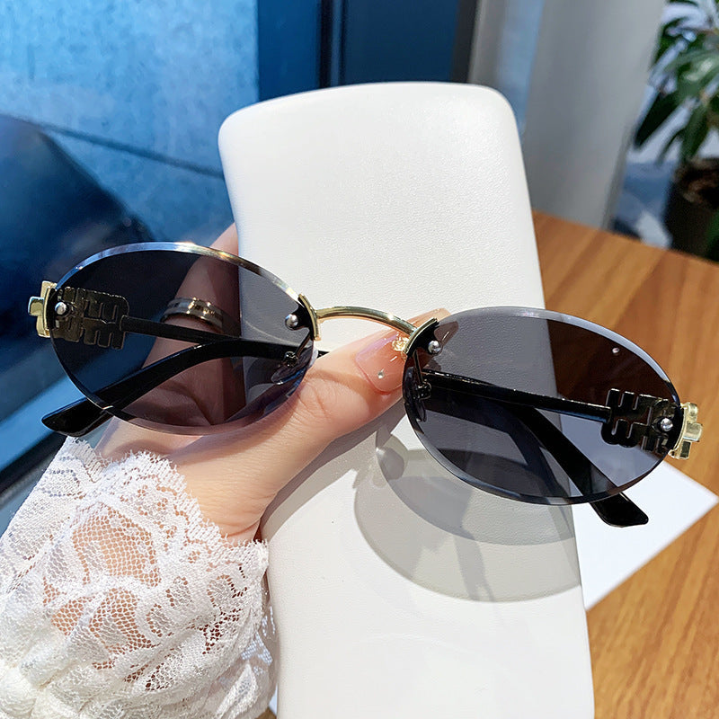 Ladies fashionable sunglasses in elegant oval design Kalsten