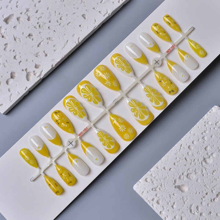 Floral Patterned Press-On Nail Set Kalsten