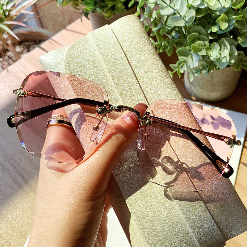 Women's stylish wing sunglasses with high-quality metal frame Kalsten