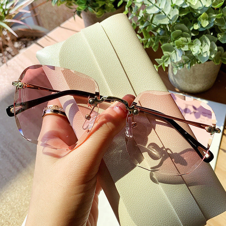Women's stylish wing sunglasses with high-quality metal frame Kalsten