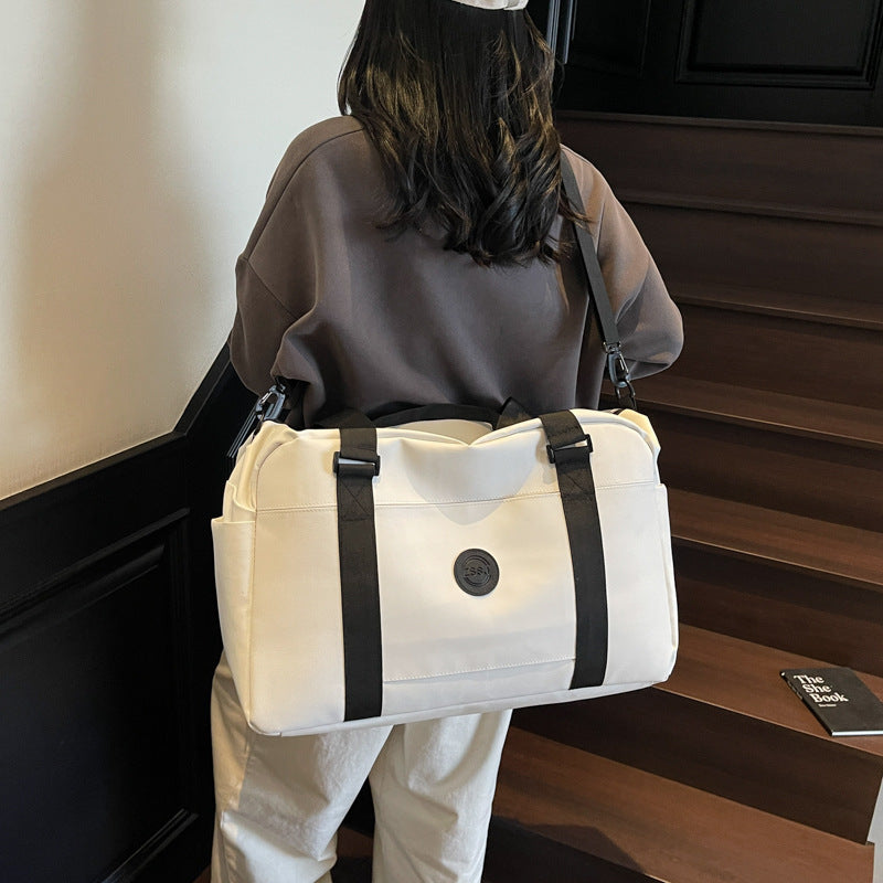 Multifunctional Travel Bag With Durable Outer Material And Practical Interior Kalsten