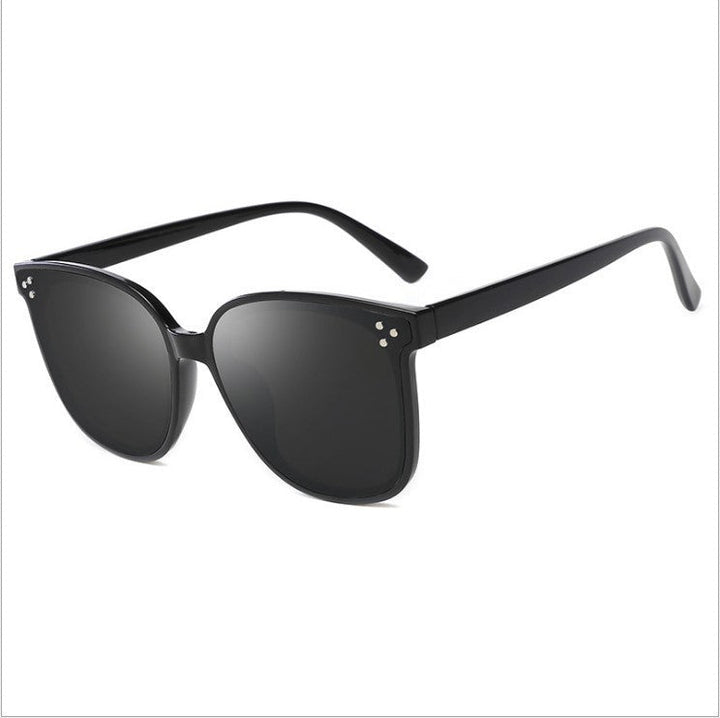Women’s Fashion Sunglasses in Cat-Eye Style Kalsten
