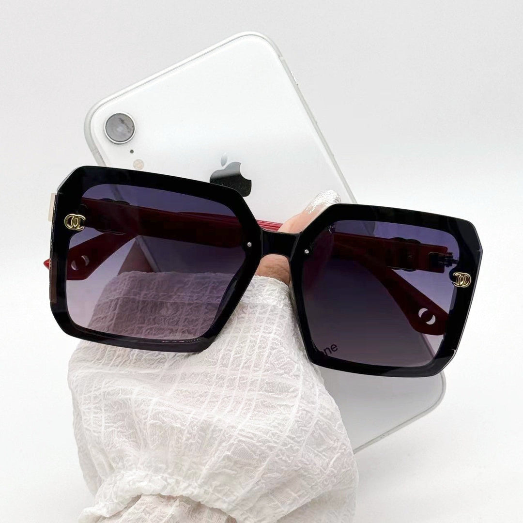 Ladies Fashion Sunglasses with distinctive square frame and luxurious accents Kalsten