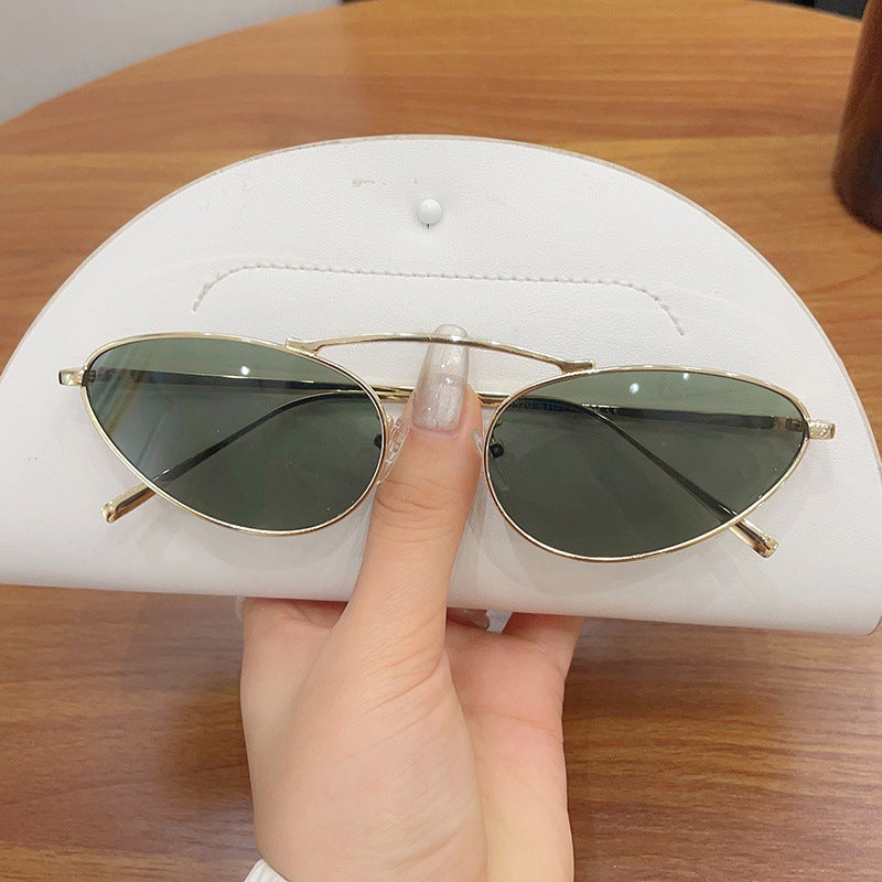 Fashionable sunglasses with elegant metal frame Kalsten