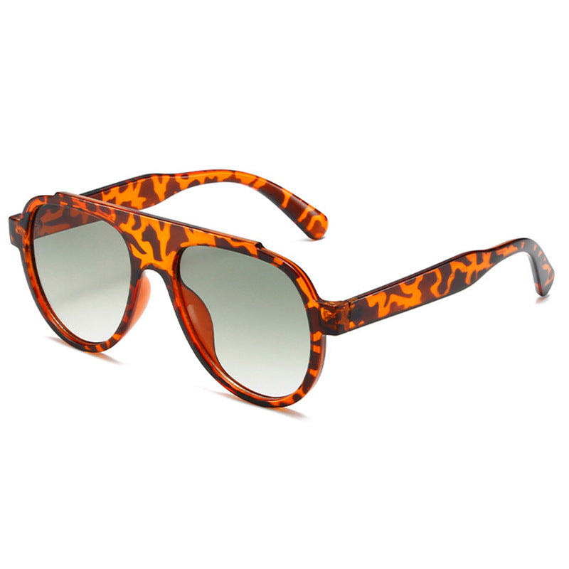 Ladies fashionable sunglasses in eye-catching animal print Kalsten